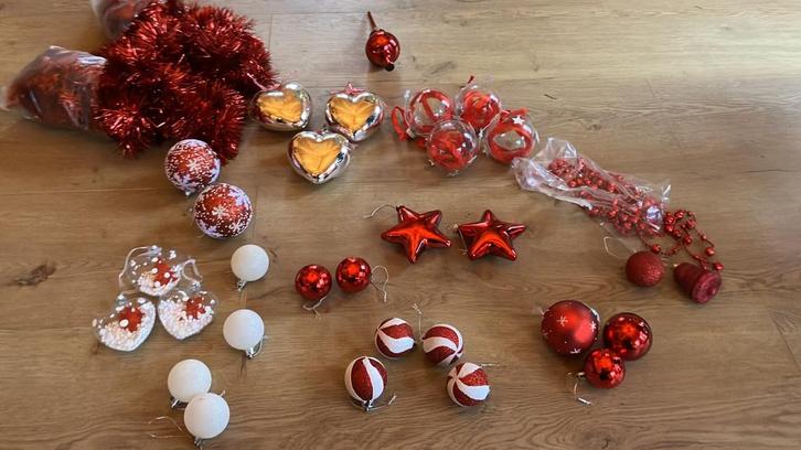 Kerstballen /versiering alles in 1 koop (34 stuks ), Diversen, Kerst, Zo goed als nieuw, Ophalen of Verzenden