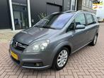 Opel Zafira 2.2 Cosmo AUTOMAAT/NAVI/PANODAK/7PERS/APK, Auto's, Navigatiesysteem, Stof, Gebruikt, 4 cilinders