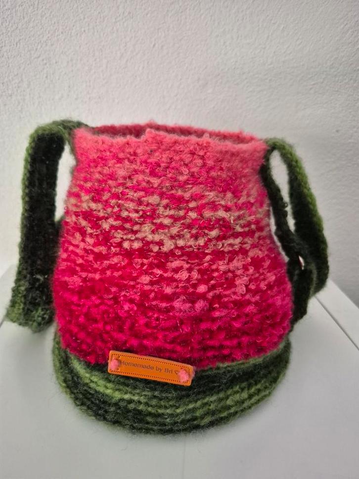 Zelfgehaakte Tulp Schoudertas, Sieraden, Tassen en Uiterlijk, Tassen | Schoudertassen, Nieuw, Groen, Ophalen of Verzenden