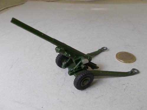 1956 Dinky Toys 692.  5.5. MEDIUM GUN + 2 TREKOGEN. (-D-), Hobby en Vrije tijd, Modelauto's | 1:43, Gebruikt, Overige typen, Dinky Toys