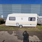 Knaus Sudwind 8404A Caravan, Omvormbare zithoek, 750 - 1000 kg, Particulier, 5 tot 6 meter