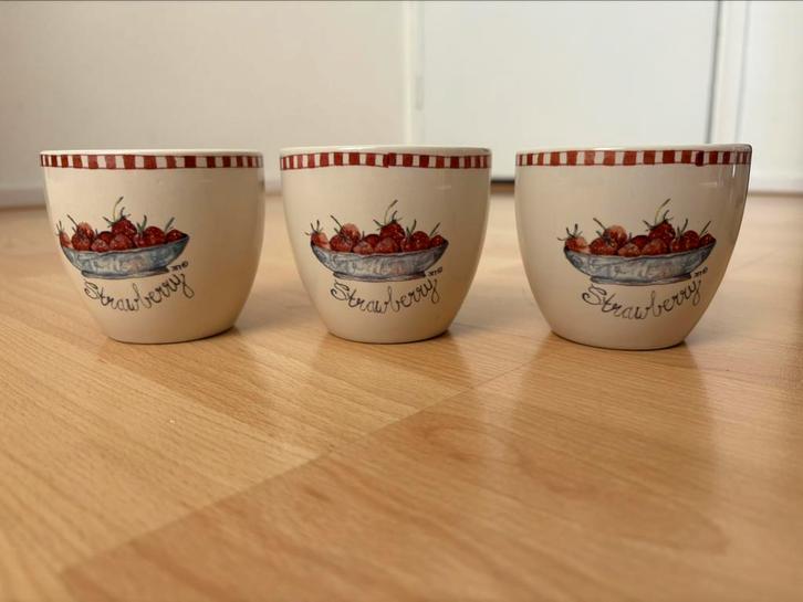 3 mokjes Jet ter Steege “Strawberry”, Huis en Inrichting, Keuken | Servies, Zo goed als nieuw, Ophalen of Verzenden
