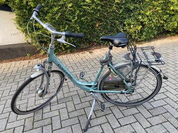 Damesfiets maat 53 beschikbaar voor biedingen