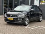 Volkswagen T-Roc 1.5 TSI Sport Business R/CAMERA/Digital Coc, 1254 kg, Stof, Euro 6, 4 cilinders