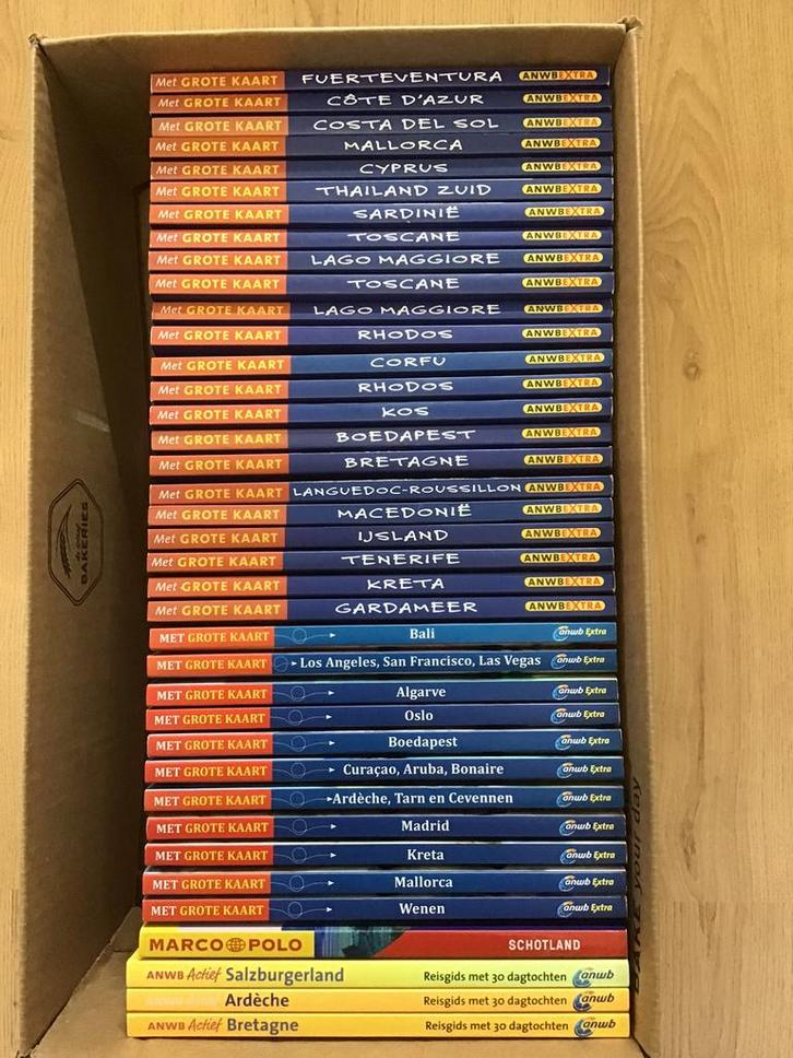 38 Reisboekjes voornamelijk ANWB Extra en ANWB Actief., Boeken, Reisgidsen, Zo goed als nieuw, Fiets- of Wandelgids, Europa, ANWB
