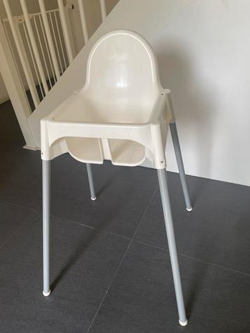Ikea kinderstoel met kussen beschikbaar voor biedingen