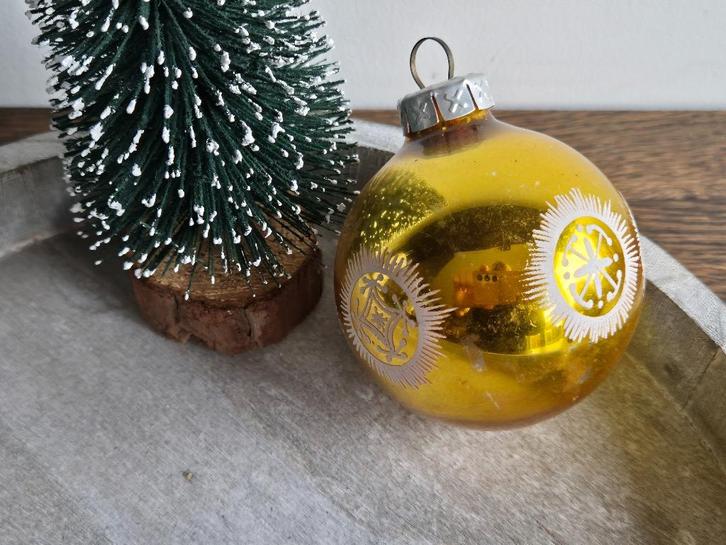 Vintage oude kerstbal geel/goud 548, Diversen, Kerst, Gebruikt, Ophalen of Verzenden