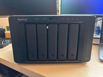 Synology DS1513+ NAS (zonder schijven) beschikbaar voor biedingen