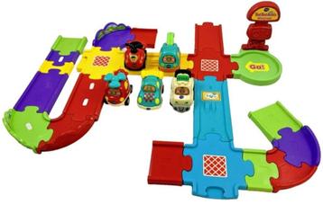 VTech Toet Toet 5 stuks auto met banen wegen verzameling set beschikbaar voor biedingen