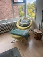 Draaibare Gele Stoel met Voetstuk, Ophalen, Gebruikt, Minder dan 75 cm, Stof