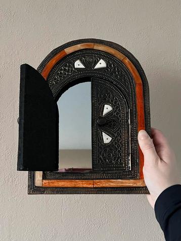 Oosterse Marokkaanse vintage spiegel deurtjes retro mirror beschikbaar voor biedingen