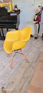 3 x stoel incl kussens, Ophalen, Zo goed als nieuw, Minder dan 10 m², Laminaat
