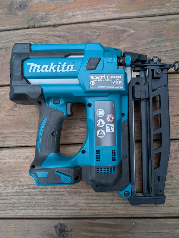 Makita tacker - zo goed als nieuw!, Doe-het-zelf en Verbouw, Gereedschap | Handgereedschap, Zo goed als nieuw, Ophalen of Verzenden