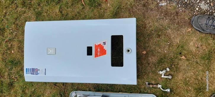 Badgeiser voor propaangas, Doe-het-zelf en Verbouw, Geisers en Boilers, Gebruikt, Geiser, Minder dan 20 liter, Ouder dan 10 jaar