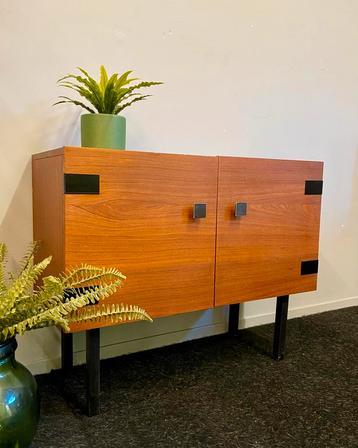 Vintage design mini-sideboard jaren 60/70 retro teak kastje beschikbaar voor biedingen