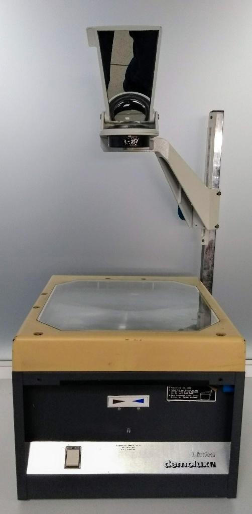 Overhead projector 2SwitchOnline, Hobby en Vrije tijd, Vergrootglazen, Loepen en Loeplampen, Gebruikt, Overige typen, Ophalen