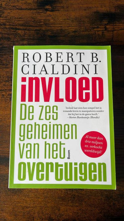 Robert B. Cialdini - Invloed, Boeken, Wetenschap, Zo goed als nieuw, Ophalen