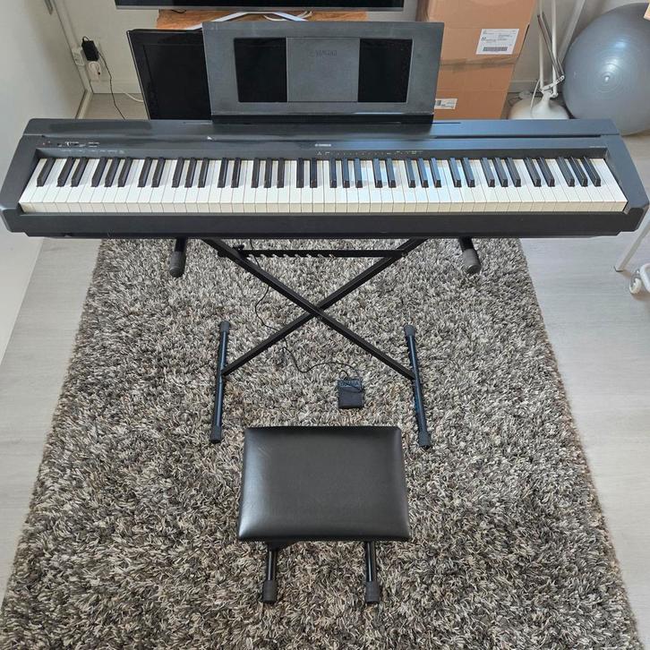 Yamaha p-45 piano / keyboard incl kruk standaard en pedaal, Muziek en Instrumenten, Keyboards, Gebruikt, 88 toetsen, Yamaha, Aanslaggevoelig
