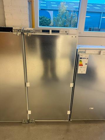 SIEMENS IQ700 KI41FADD0 122CM INBOUW KOELKAST beschikbaar voor biedingen