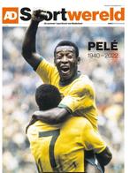 AD Sportwereld - Pelé 1940 - 2022, Verzamelen, Sportartikelen en Voetbal, Ophalen of Verzenden, Buitenlandse clubs, Poster, Plaatje of Sticker