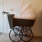 Mooie rieten wieg met houten  wielen, Kinderen en Baby's, Kinderkamer | Bedden, Minder dan 70 cm, Minder dan 140 cm, Zo goed als nieuw