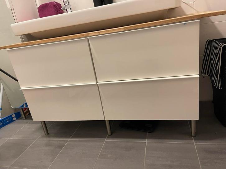 Wastafelkast wit met houten blad, Huis en Inrichting, Badkamer | Badkamermeubels, Gebruikt, Wastafelkast, Minder dan 100 cm, 100 tot 150 cm
