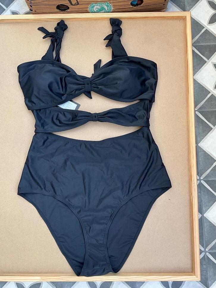 Gaaf Dames cut-out badpak merk Vero Moda, maat XL, Kleding | Dames, Badmode en Zwemkleding, Nieuw, Badpak, Zwart, Ophalen of Verzenden