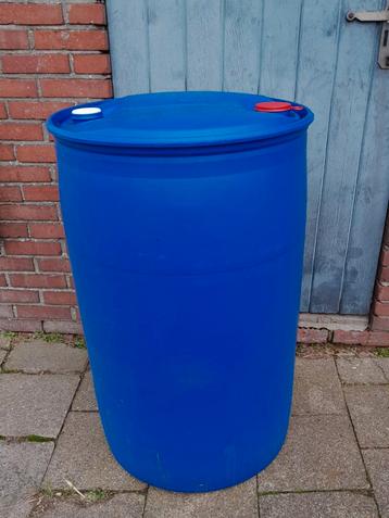 Regenton of opslagvat  beschikbaar voor biedingen