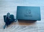 Nintendo switch dock + charger, Spelcomputers en Games, Spelcomputers | Nintendo Switch, Verzenden, Gebruikt, Zonder controller