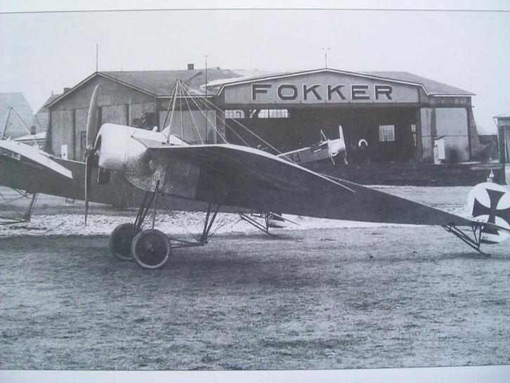 Fokker en de twintigste eeuw: een historische relatie., Verzamelen, Luchtvaart en Vliegtuigspotten, Zo goed als nieuw, Boek of Tijdschrift