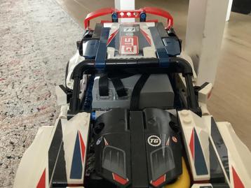 LEGO TECHNIC speelgoed auto beschikbaar voor biedingen