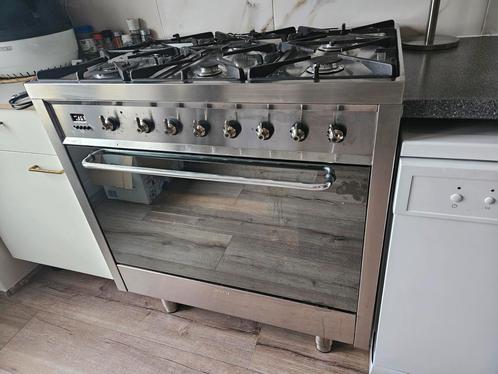 SMEG gasfornuis 6 pits 90 cm, Witgoed en Apparatuur, Fornuizen, Gebruikt, Vrijstaand, Gas, 5 kookzones of meer, 60 cm of meer