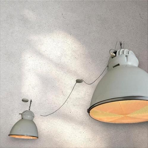 XXL Holophane industriële hanglampen, Huis en Inrichting, Lampen | Hanglampen, Zo goed als nieuw, 50 tot 75 cm, Metaal, Ophalen