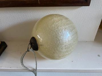 Grote glazen kerstbal craquelé beschikbaar voor biedingen