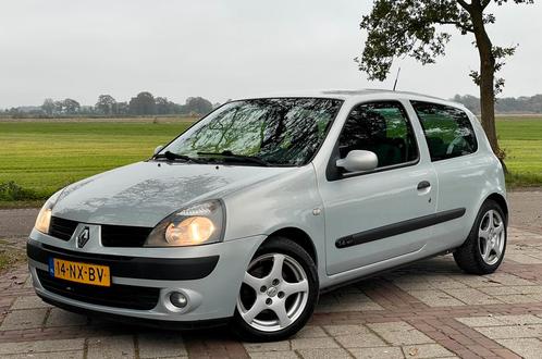 Renault Clio 1.4 16V Nap, Airco, 4 season, cruise, trekhaak, Auto's, Renault, Bedrijf, Clio, Airbags, Airconditioning, Centrale vergrendeling