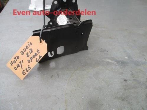 linker achterbumper balk steun toyota auris E 18 touring spo, Auto-onderdelen, Carrosserie en Plaatwerk, Bumper, Toyota, Achter