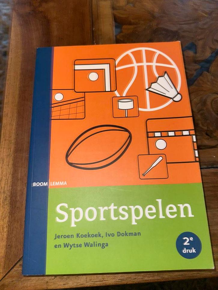 Sportspelen - Boek over sportactiviteiten, Boeken, Sportboeken, Zo goed als nieuw, Overige sporten, Ophalen of Verzenden