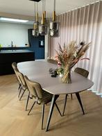 2 In Between gordijnen in nieuwstaat Beige, Huis en Inrichting, Ophalen, 200 cm of meer, Beige, Hotelchique