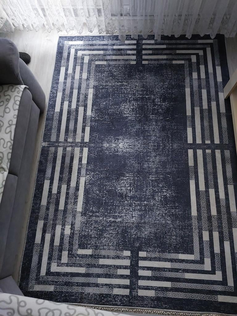 Mooi donkerblauw vloerkleed met patroon, Gebruikt, 150 tot 200 cm, 200 cm of meer, Ophalen of Verzenden