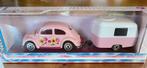 Majorette Volkswagen Kever en Eriba Puck Caravan  Pink Drive, Hobby en Vrije tijd, Modelauto's | Overige schalen, Ophalen of Verzenden