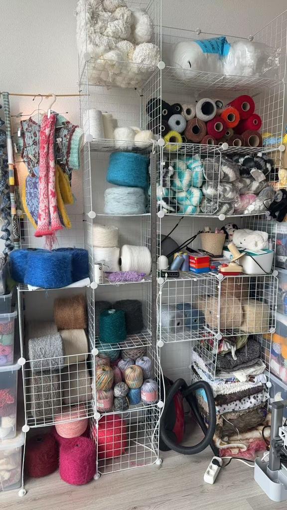 Garens te koop - Eindhoven, Hobby en Vrije tijd, Breien en Haken, Nieuw, Breien of Haken, Wol of Garen, Ophalen