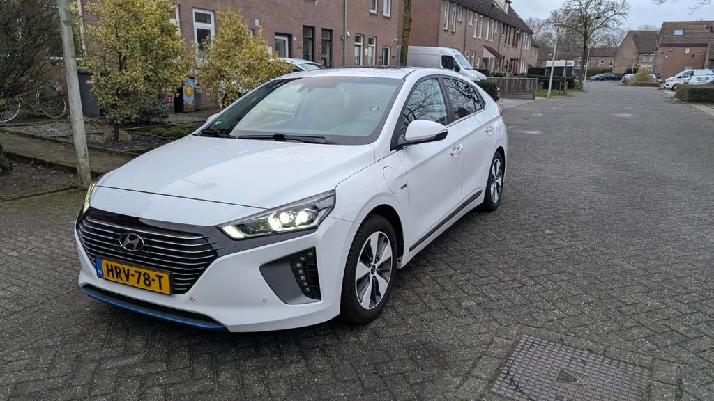 Hyundai Ioniq 1.6 GDI PHEV Premium | 2e Eig, Auto's, Hyundai, Euro 6, Wit, Plug-in hybride, IONIQ