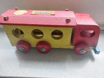 Heros houten speelgoed schoolbus vintage beschikbaar voor biedingen