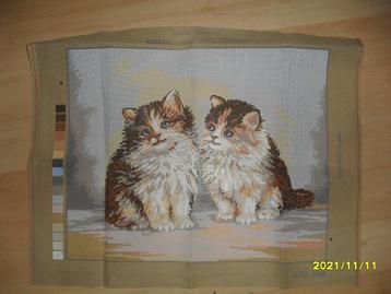 NIEUW Voorbedrukt stramien 2 kittens. Verkoop ook DMC garens beschikbaar voor biedingen