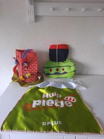 Plus Sinterklaas Cape Hulp Pietje beschikbaar voor biedingen