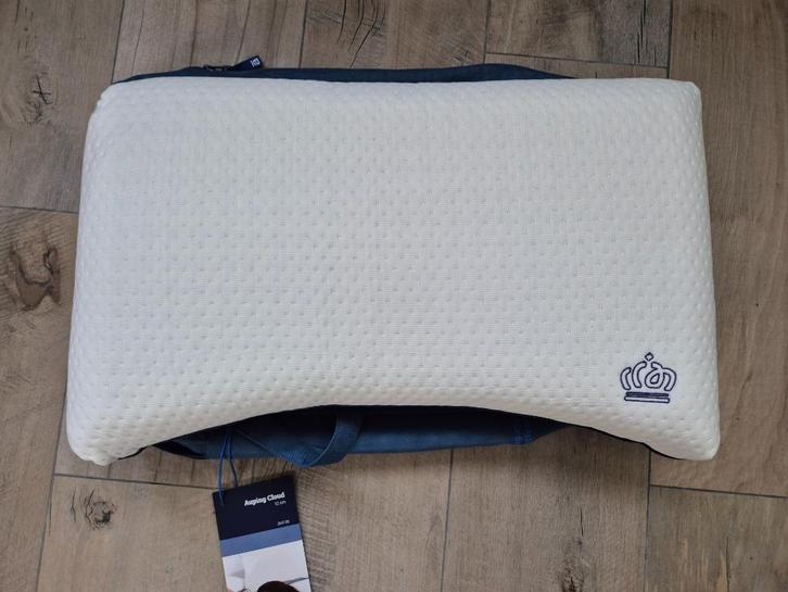 Auping Cloud Hoofdkussen 12cm, nieuw, nooit gebruikt, Huis en Inrichting, Slaapkamer | Beddengoed, Nieuw, Kussen, Eenpersoons