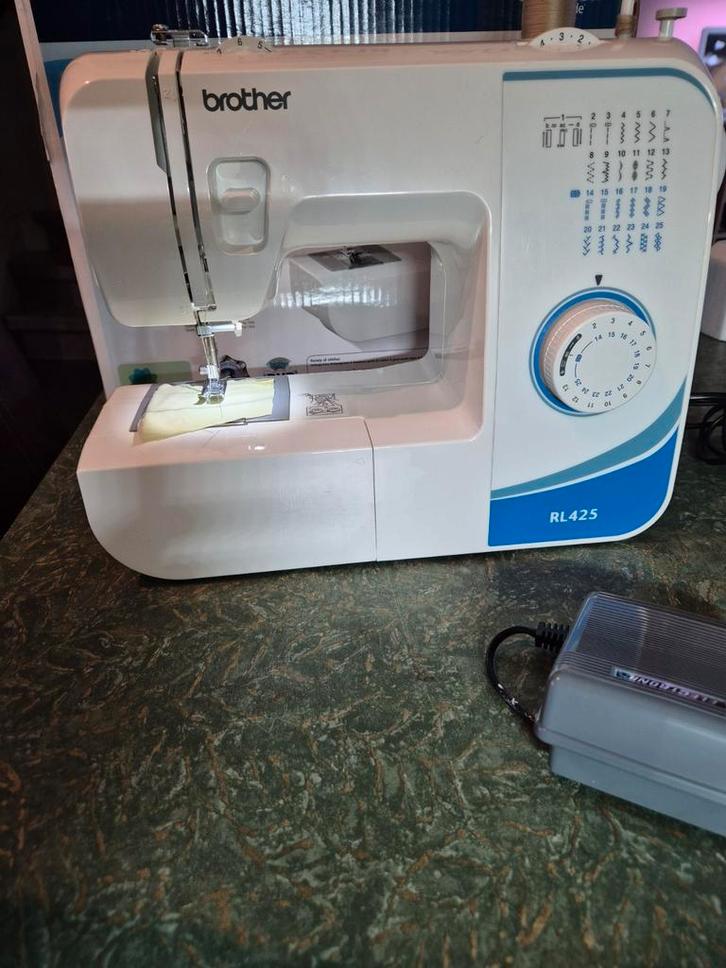 Brother RL425 Naaimachine - Perfect voor Beginners!, Hobby en Vrije tijd, Naaimachines en Toebehoren, Gebruikt, Naaimachine, Brother