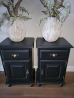 2 schitterende hoge brocante mat zwarte nachtkastjes, Huis en Inrichting, Ophalen, Minder dan 45 cm, Nieuw, 70 cm of meer