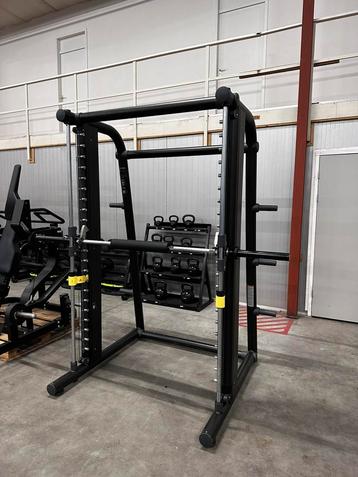 Nieuwste Type,Technogym Element Smithmachine,Contra Gewicht beschikbaar voor biedingen