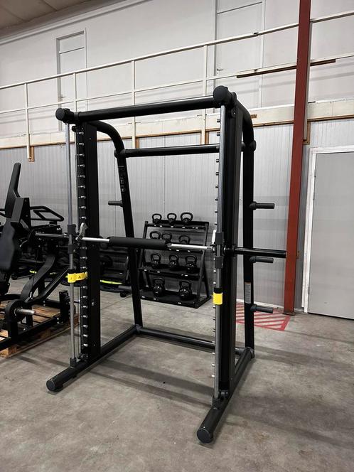 Nieuwste Type,Technogym Element Smithmachine,Contra Gewicht, Sport en Fitness, Fitnessmaterialen, Gebruikt, Overige typen, Ophalen